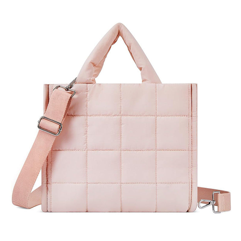 Fashionable Shoulder Bag Made of Quilted Material Bowlift