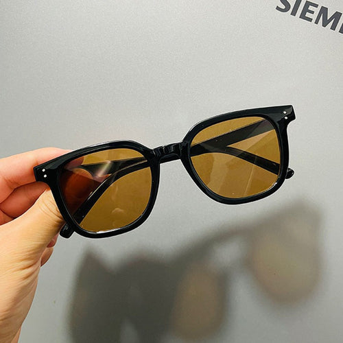 Women Cat-Eye Sunglasses with Modern Frame and UV Protection Bowlift