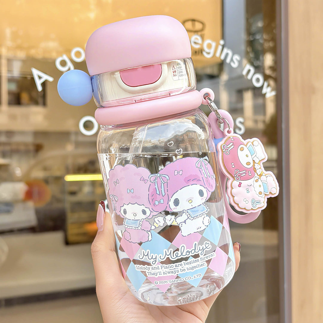 Ladies drinking bottle with practical silicone drinking straw and cute Bowlift motif