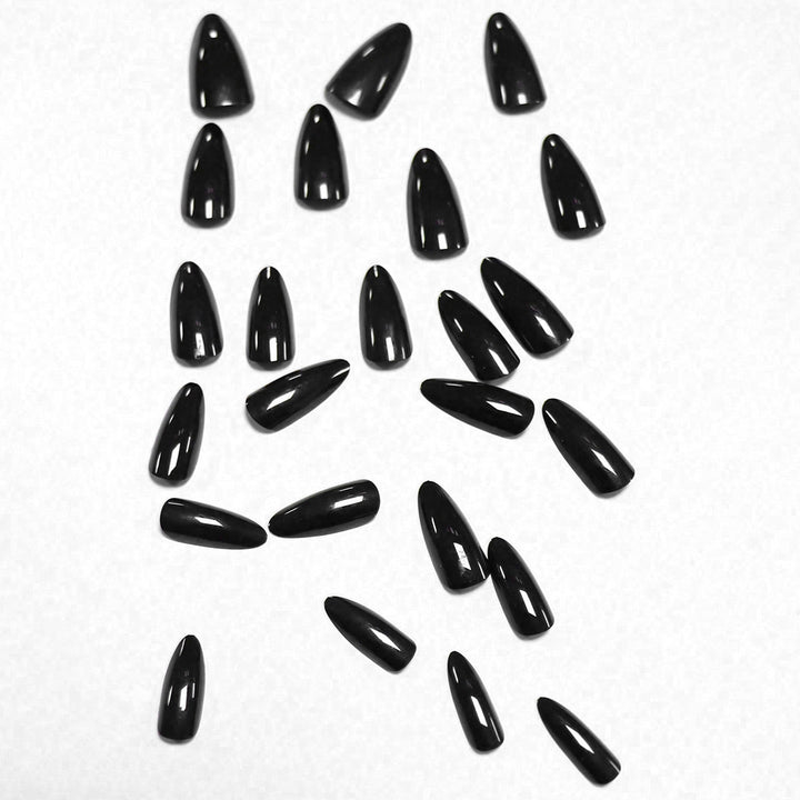 Artificial nails with elegant stiletto design Bowlift