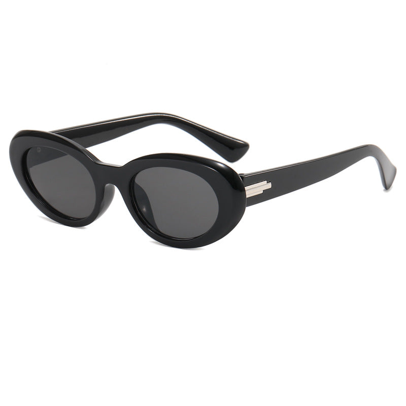 Ladies stylish sunglasses in extravagant design Bowlift