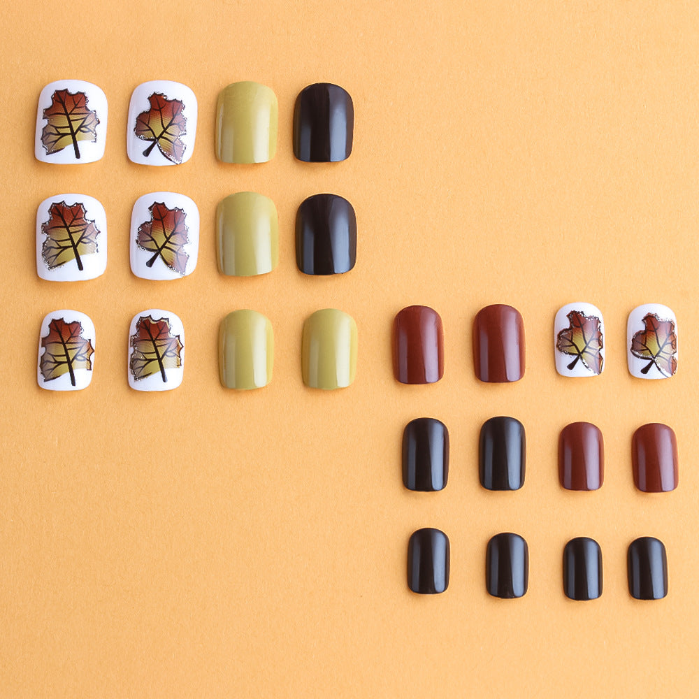 Seasonal Leaf-Themed Nail Art Bowlift