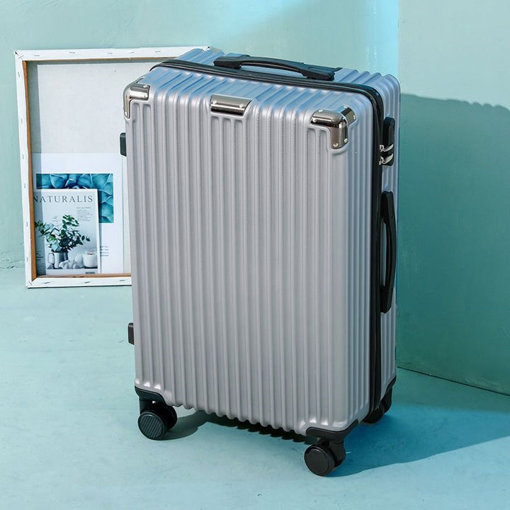 Hard Shell Travel Suitcase With Robust Rolling System Bowlift