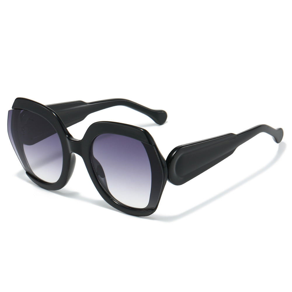 Fashion-Forward Oversized Sunglasses Bowlift