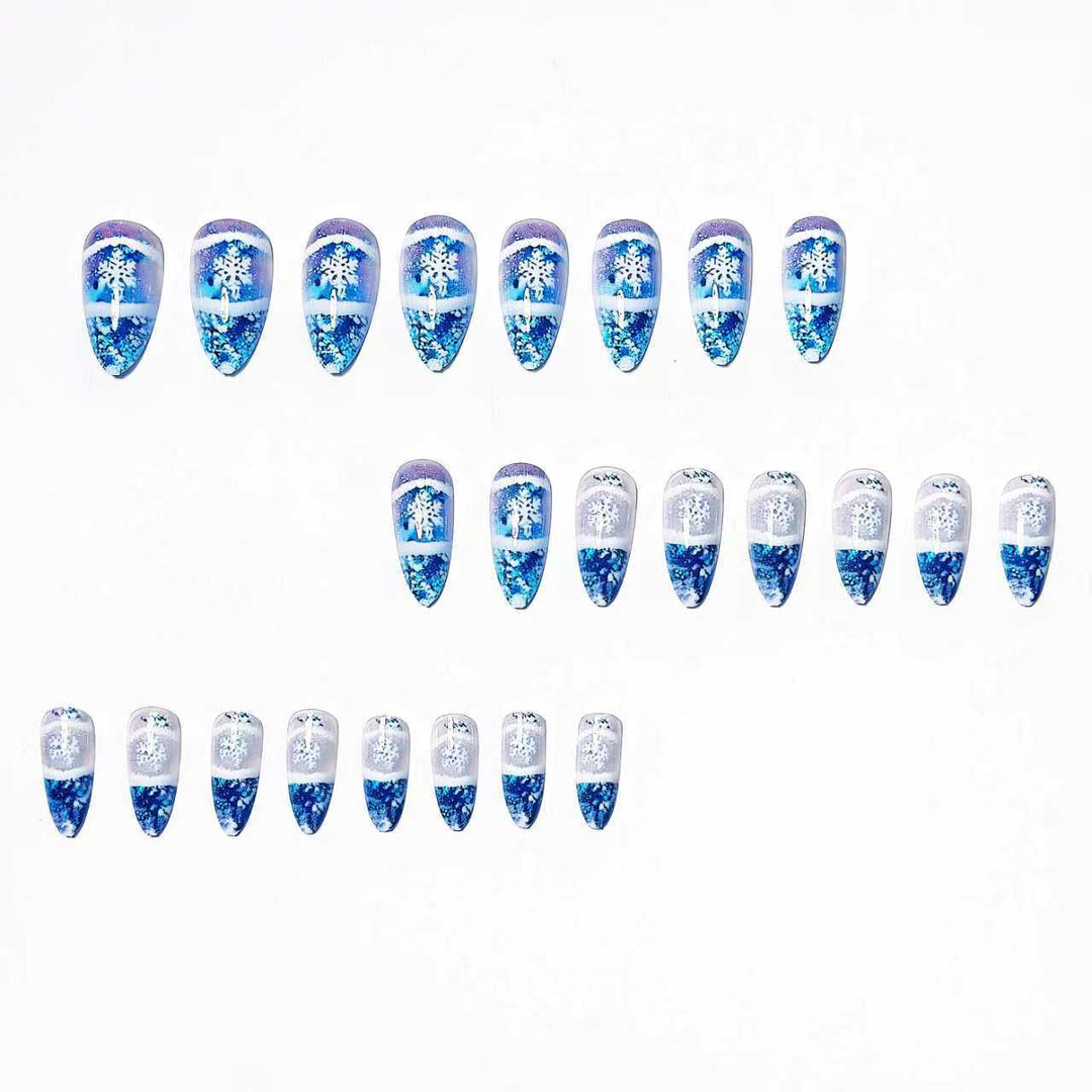 Glamorous artificial nails in winter snow crystal design Bowlift