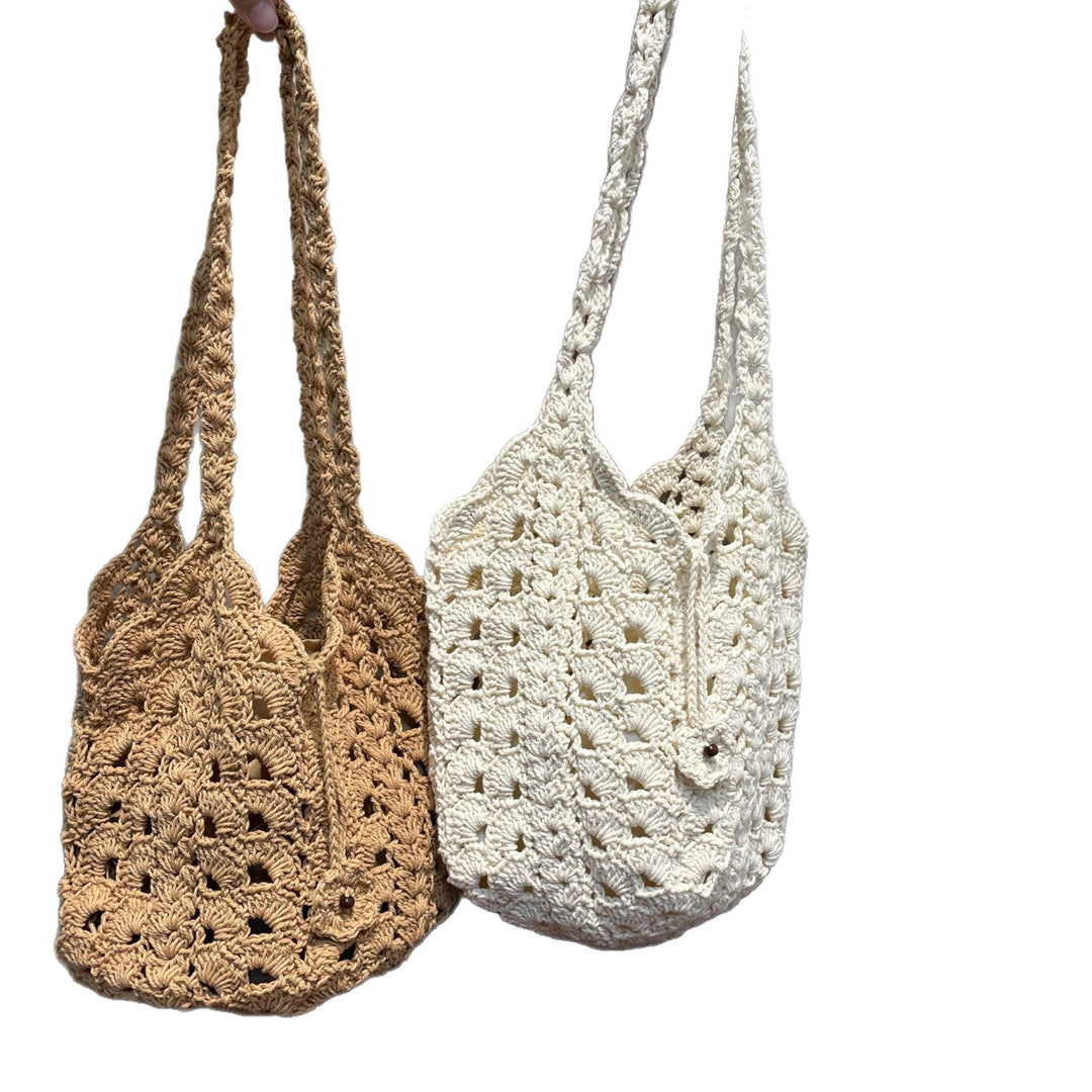 Hand-knotted shoulder bag in modern design Bowlift