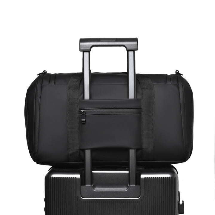 Sporty Duffel Bag With Innovative Space Concept Bowlift