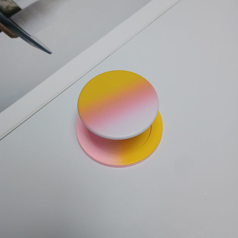 Stylish Gradient Phone Grip Bowlift
