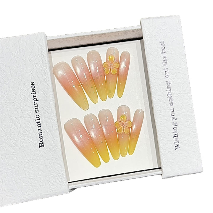 Elegant Artificial Nails with Romantic Ombre Effect Bowlift