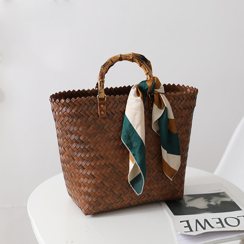 Handmade basket bag with stylish braiding pattern Bowlift