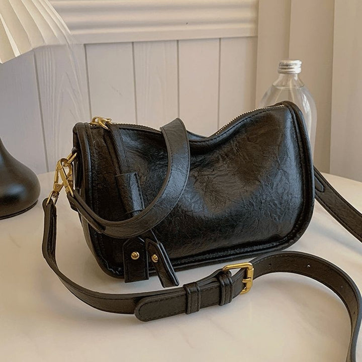 Classic Structured Handbag Bowlift