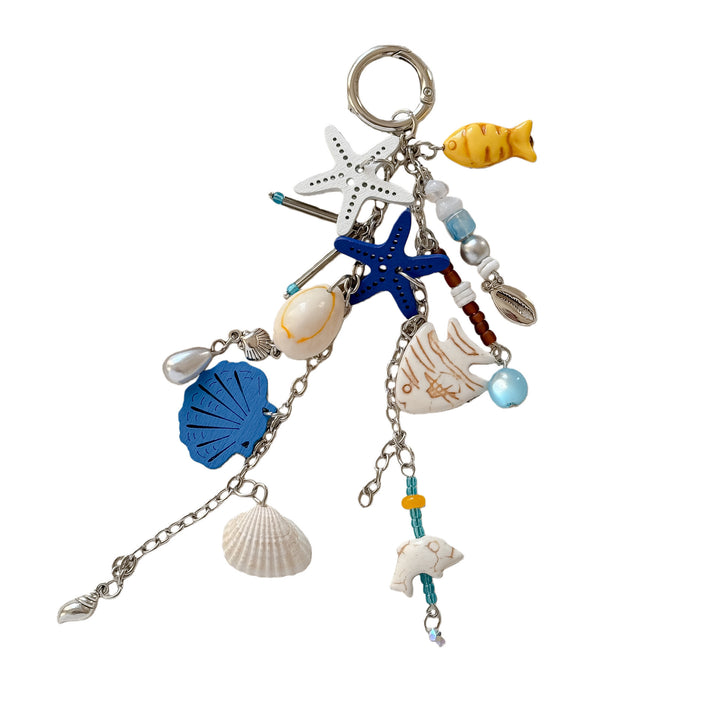 Playful keychain with maritime flair Bowlift