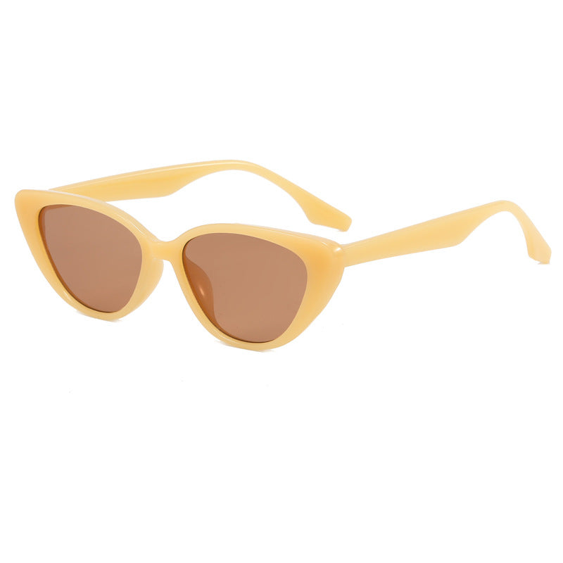 Women's Cat-Eye Sunglasses with Modern Frame Bowlift