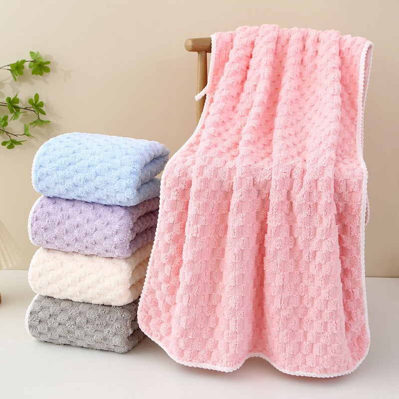 Cozy Living Blanket Made of Soft Microfiber Bowlift