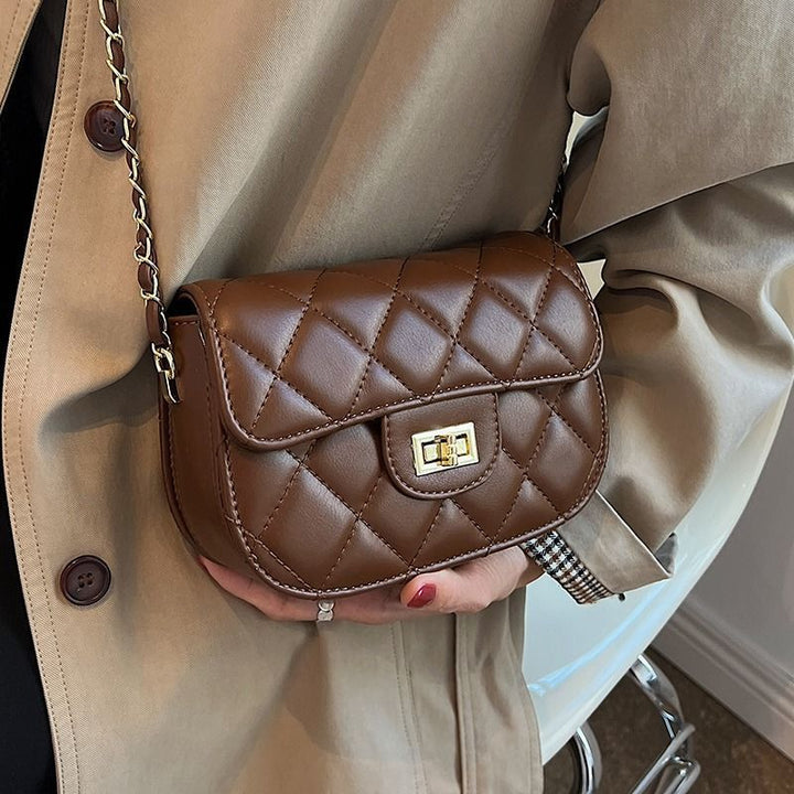 Chic Quilted Crossbody Bag Bowlift