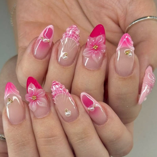 Elegant Floral-Accented Press-On Nail Set Bowlift