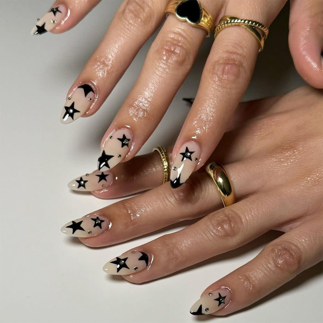 Creative nail art set with leopard pattern and glitter accents Bowlift