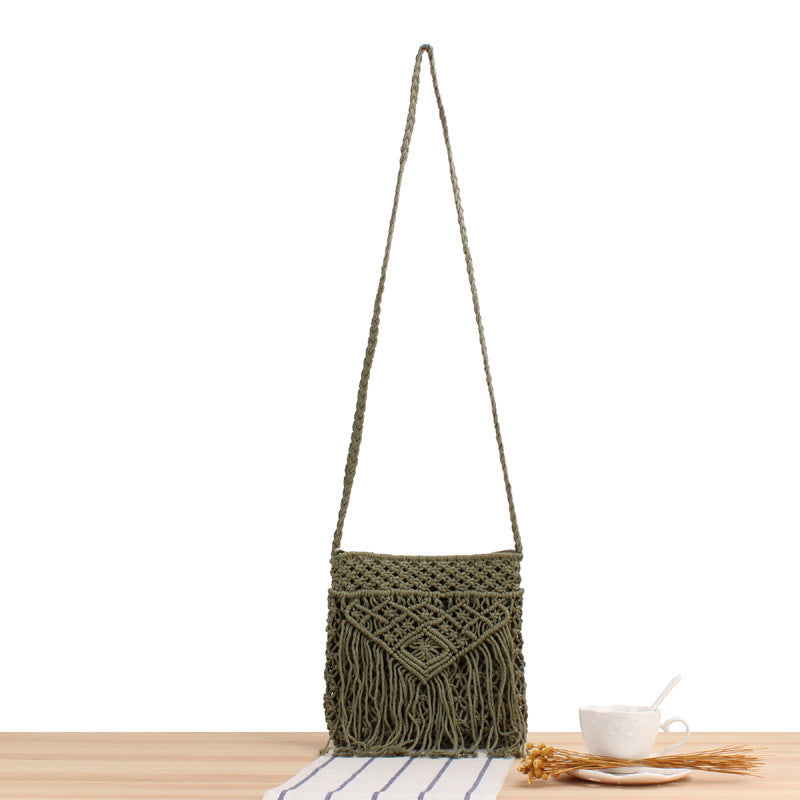 Handcrafted macrame shoulder bag with fringes Bowlift