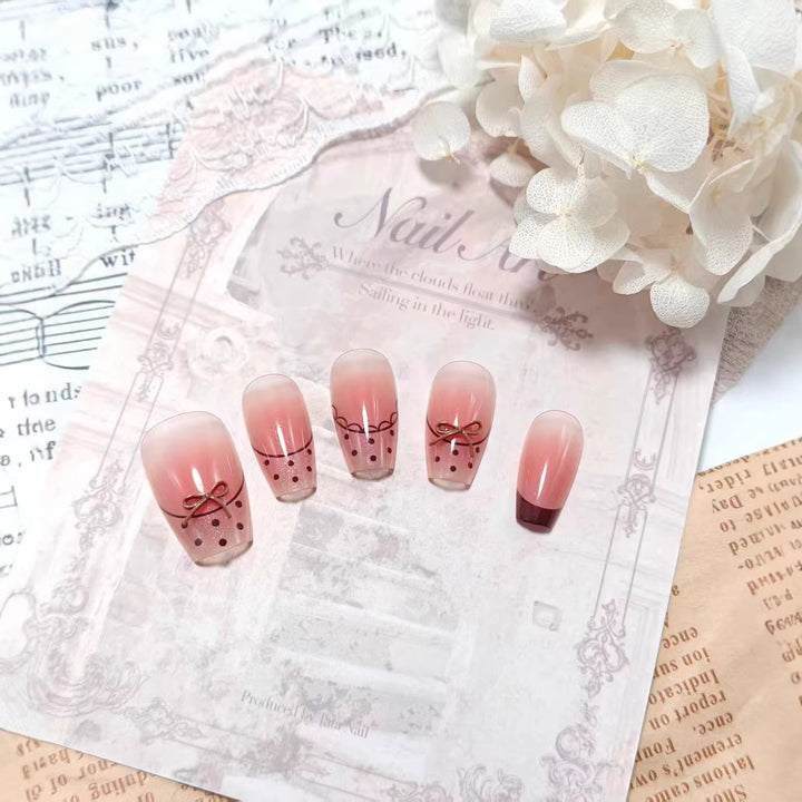Artificial Nails in Elegant Minimalist Design Bowlift