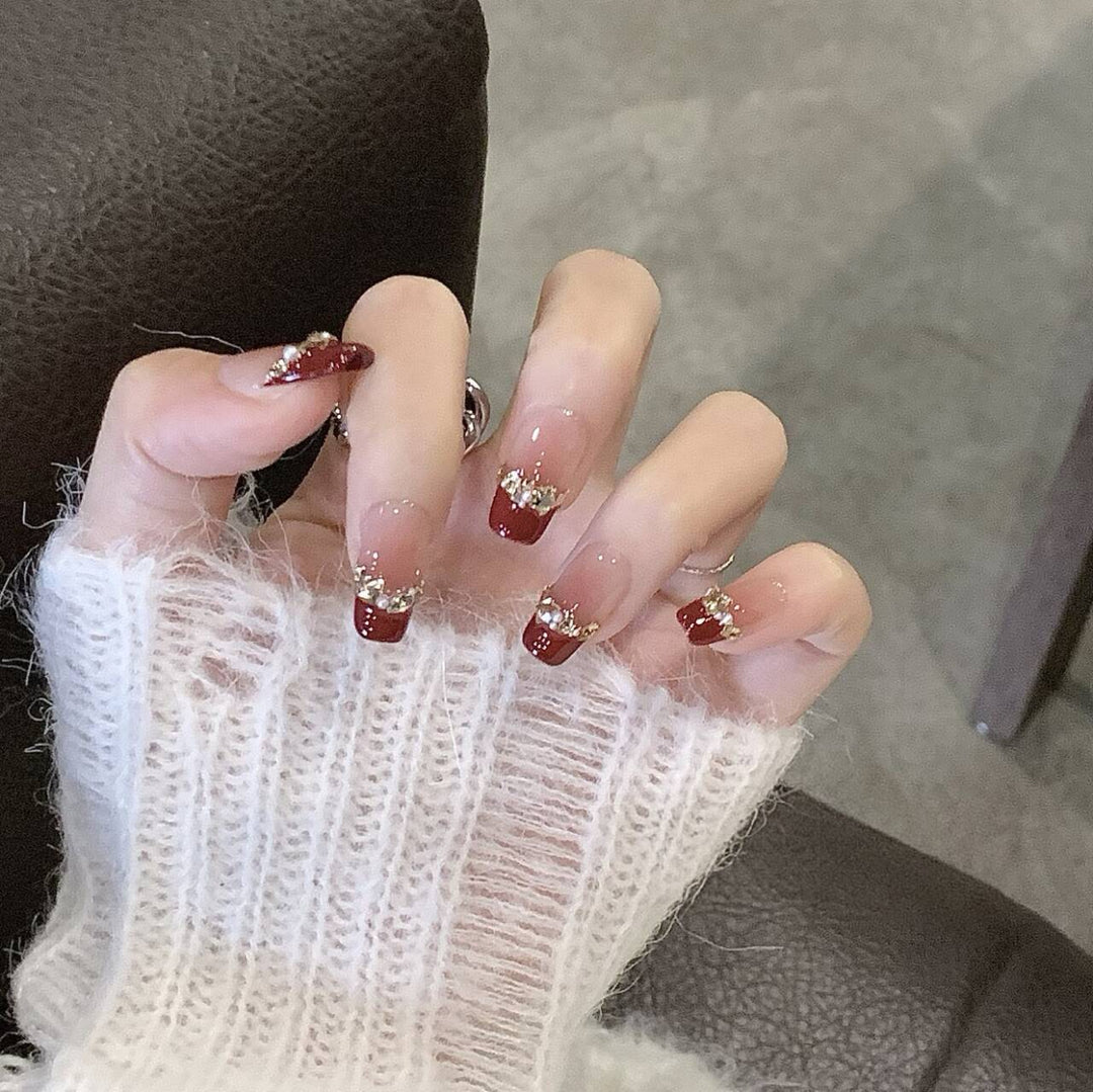 Premium Glamorous Press-On Nail Extensions Bowlift