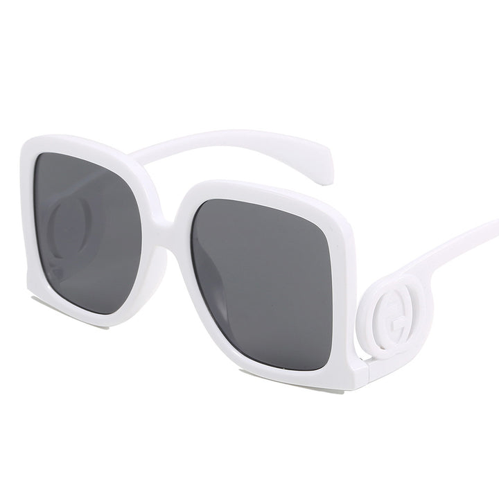 Women's sunglasses in elegant square design Bowlift