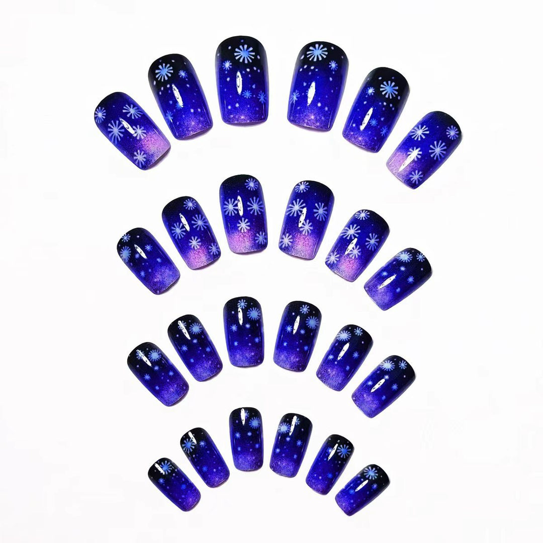 Winter-Themed Gradient Ombre Nail Art Bowlift