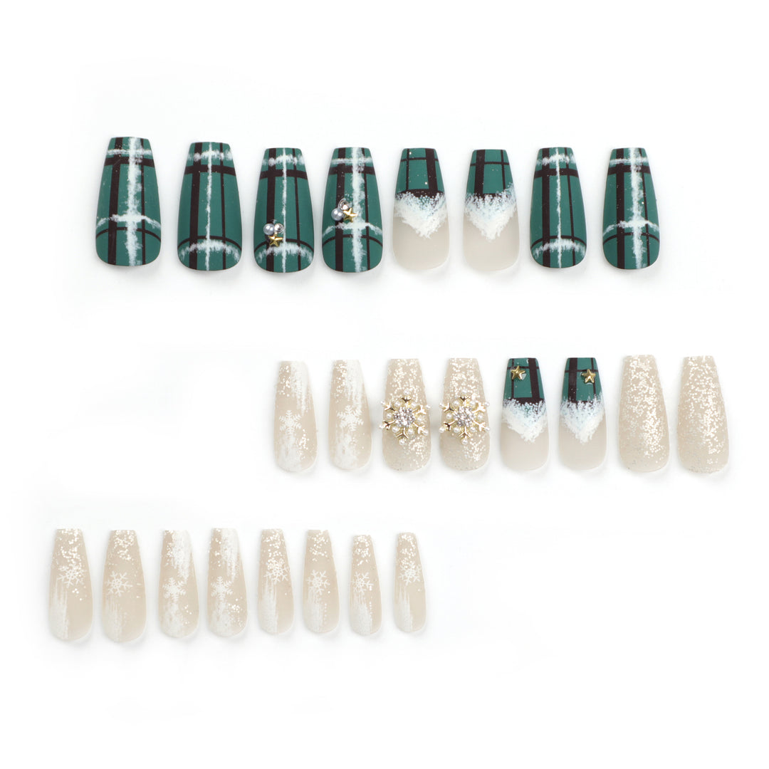Artistic Nail Extensions with Festive Christmas Design Bowlift