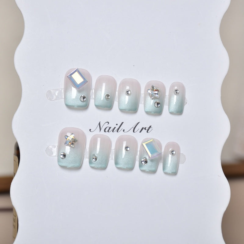 Glittery Press-On Nail Art Set Bowlift