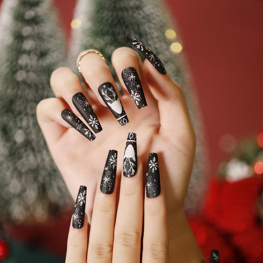 Winter-Themed Press-On Nails with Snowflake Design Bowlift