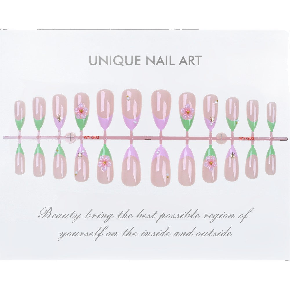 Elegant Floral Accented Press-On Nail Set Bowlift