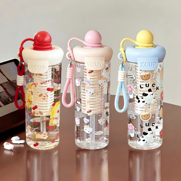 Women's playful water bottle with integrated fruit filter Bowlift