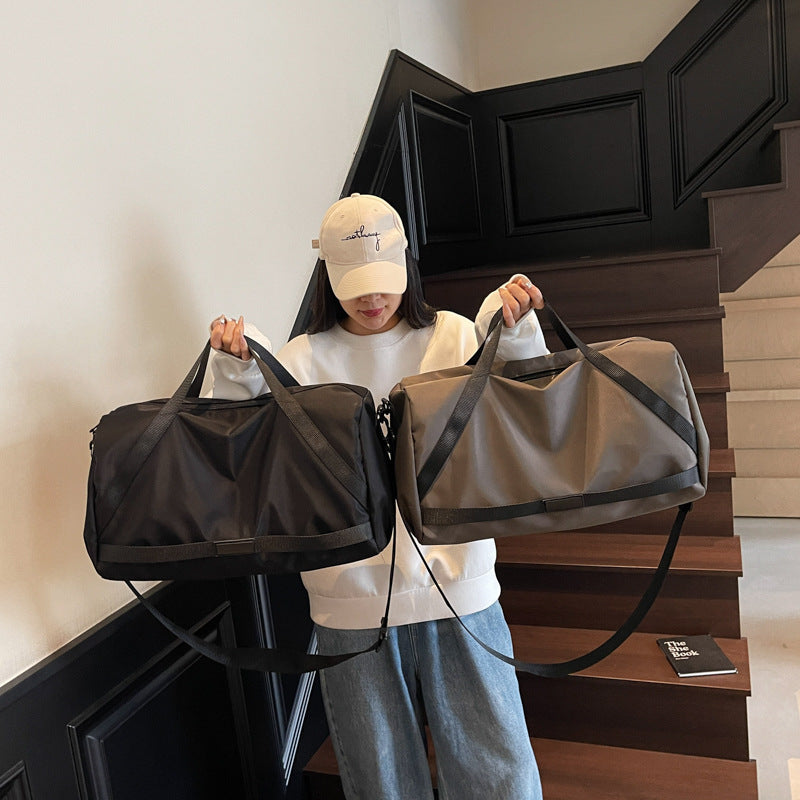 Leisure travel bag with multiple inner compartments Bowlift