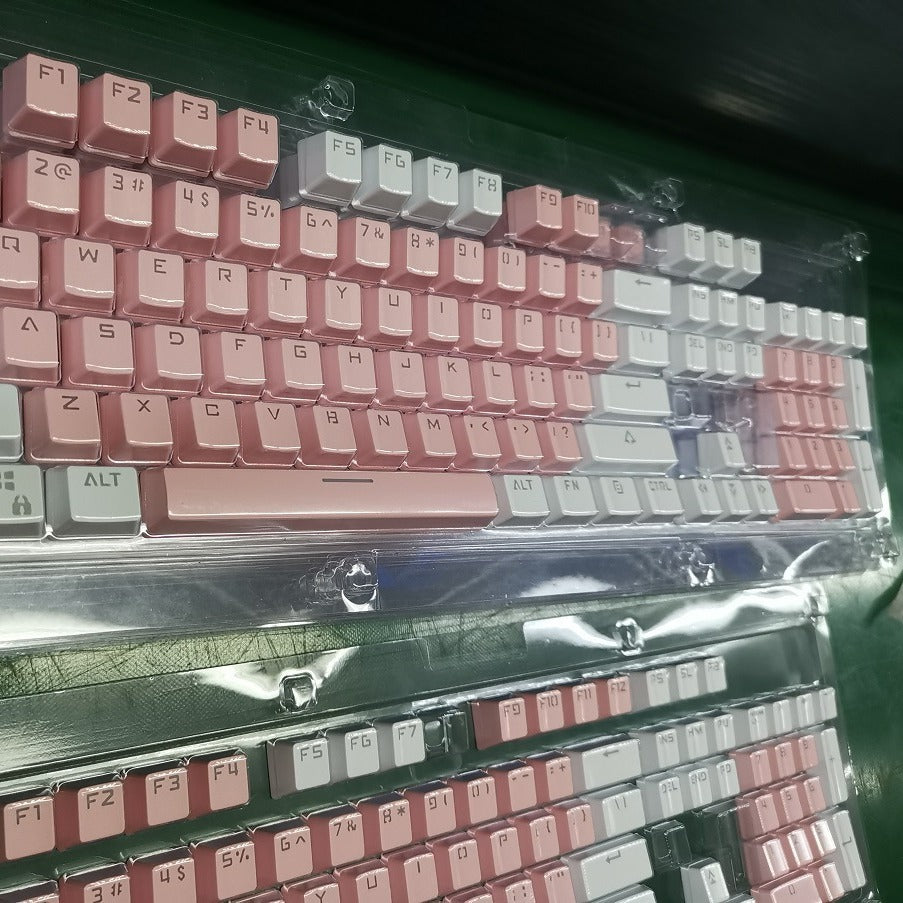 Mechanical gaming keyboard with retro-futuristic design Bowlift