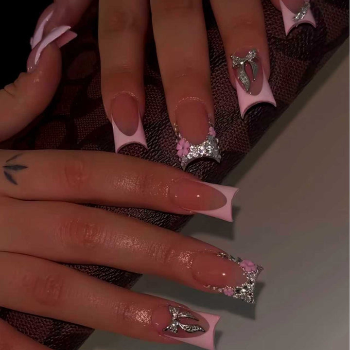 Glamorous Nail Art Extensions Bowlift
