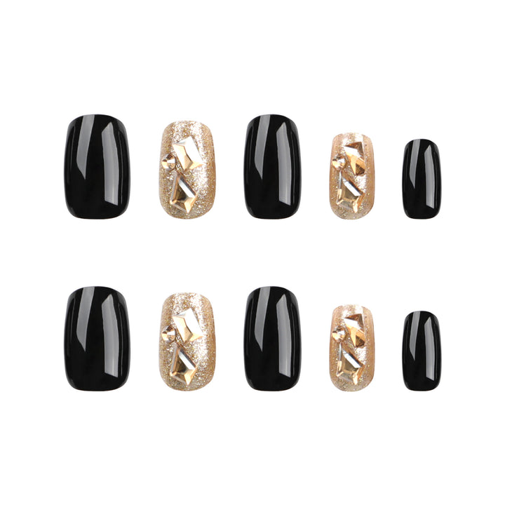 Artful nail art with luxurious glitter design Bowlift