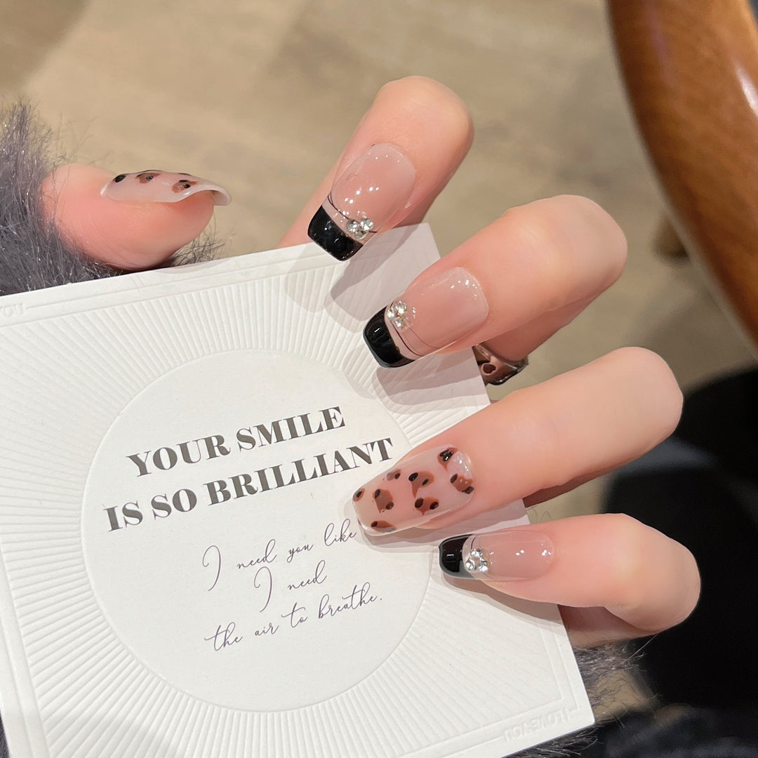 Premium Decorative Animal Print Press-On Nails Bowlift