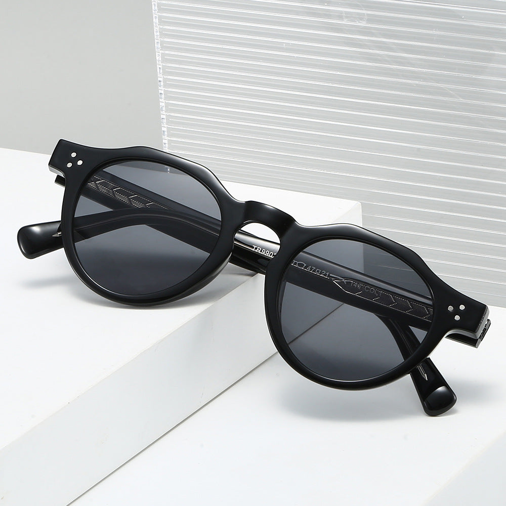 Women's Stylish Sunglasses in Innovative Octagonal Design Bowlift
