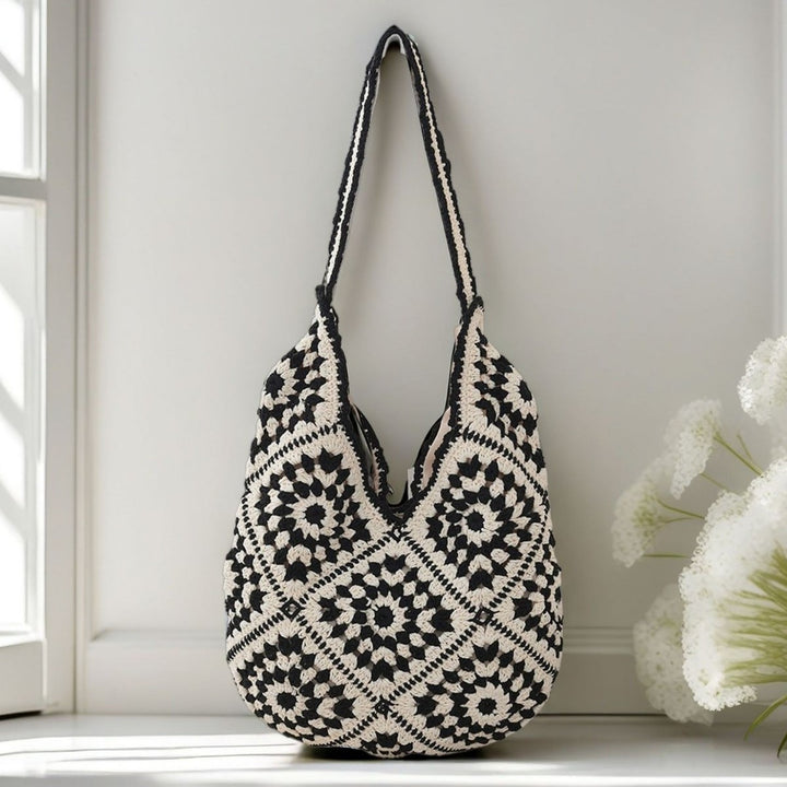 Crocheted Shoulder Bag Bowlift