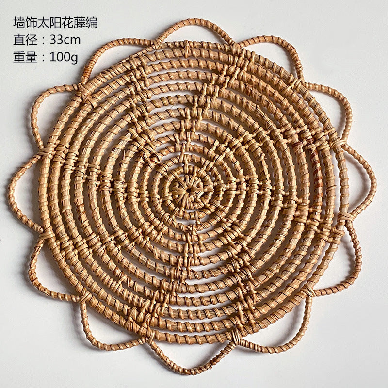 Ladies Elegant handcrafted rattan underlay Bowlift