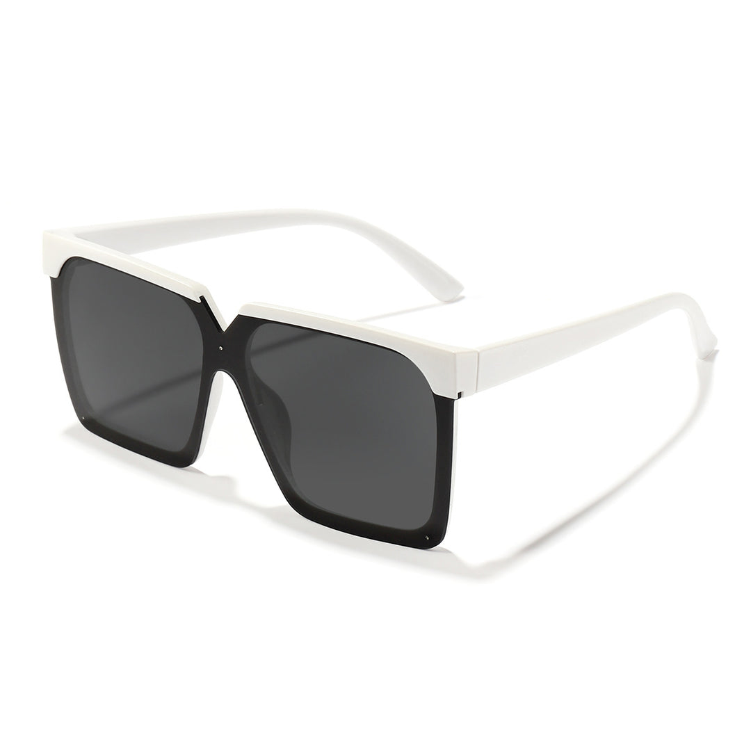 Women extravagantly designed sunglasses Bowlift