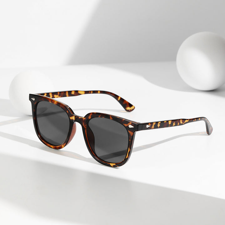 Ladies elegant Cat-Eye sunglasses with UV protection Bowlift