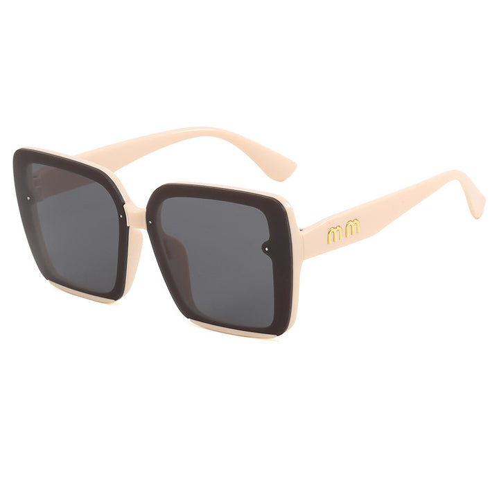 Women fashionable square sunglasses with comfortable design Bowlift