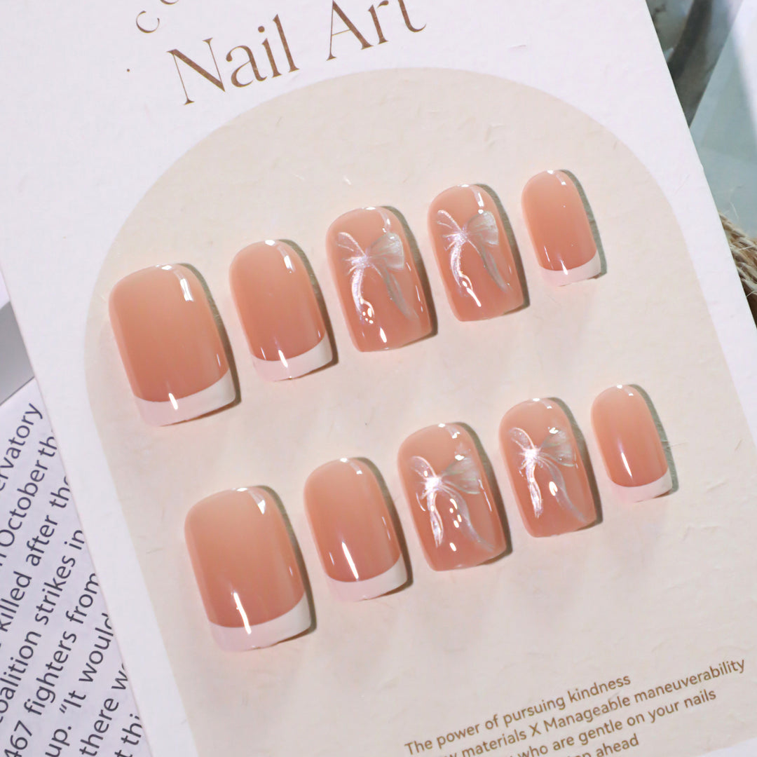 Artificial nail art with delicate floral design Bowlift