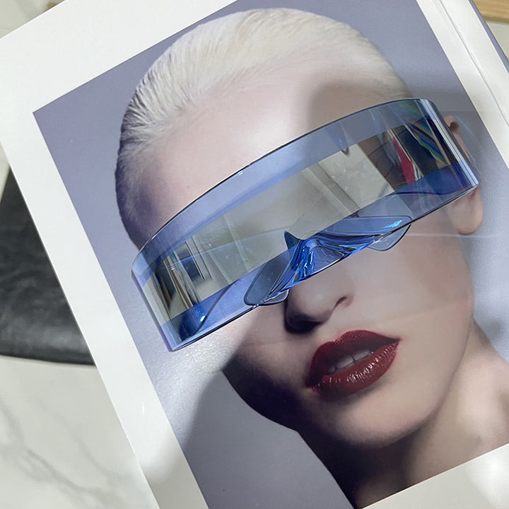 Women futuristic visor-like sunglasses Bowlift