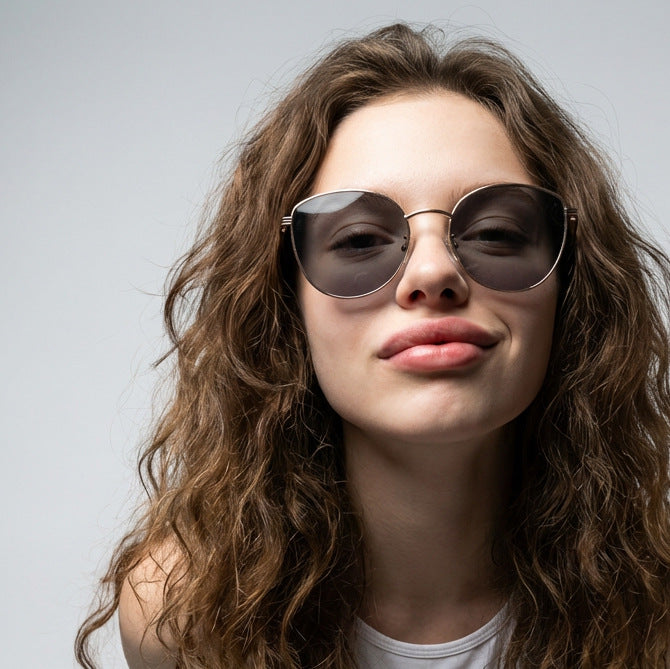 Women's geometric sunglasses with narrow metal frame Bowlift