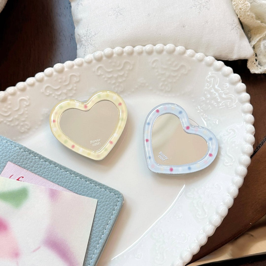 Hand mirror in heart-shaped design Bowlift