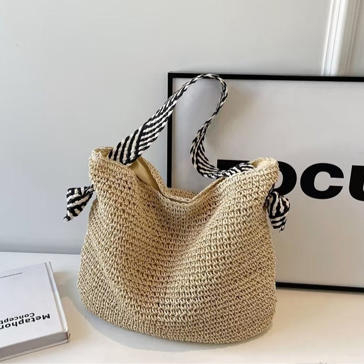 Handcrafted shoulder bag with unique weaving pattern Bowlift