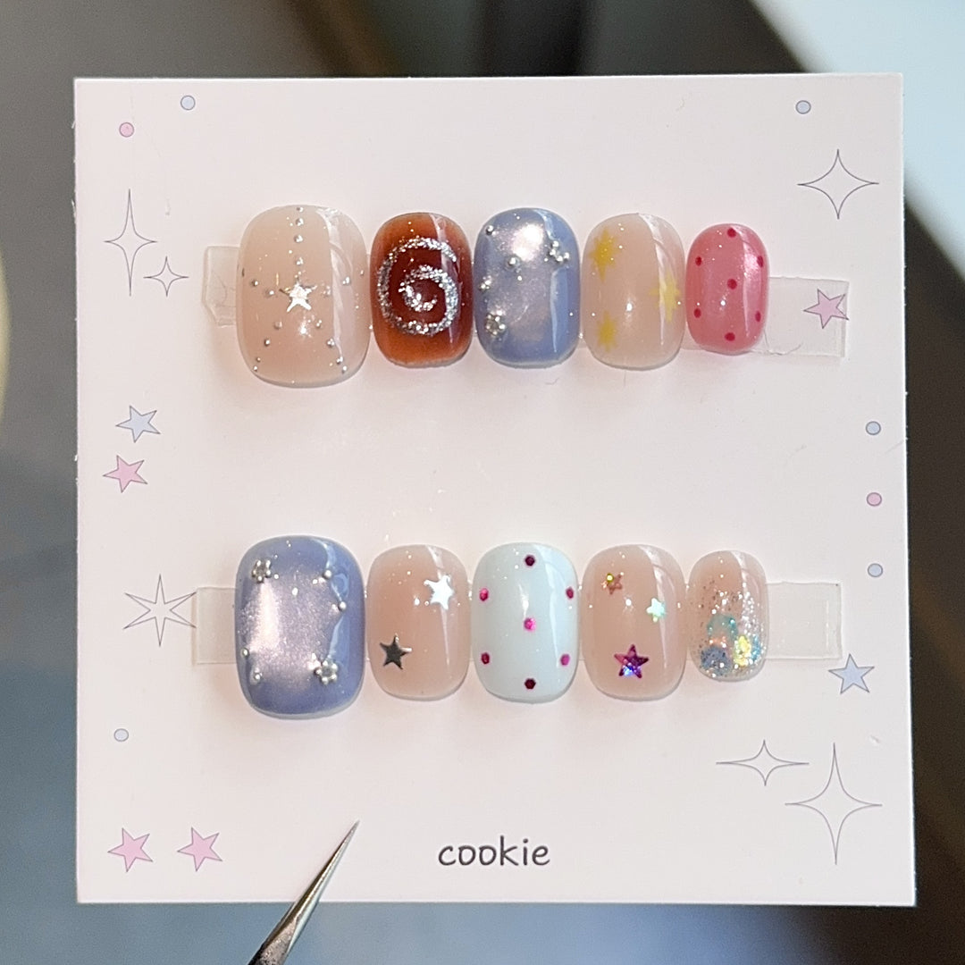 Creative artificial nails with sparkling star patterns Bowlift