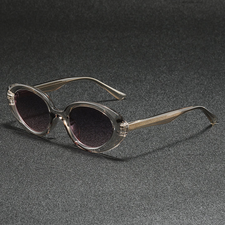 Ladies fashionable sunglasses in elegant, oval design Bowlift