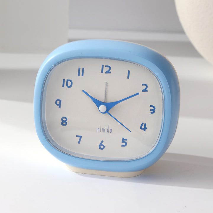 Table Clock in Modern Retro Design Bowlift